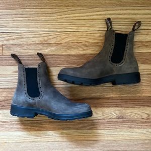 *Like new* Blundstones